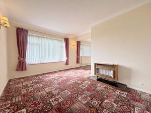 Kirkhurst Close- click for photo gallery